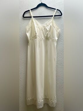 Vintage 60s Seamprufe Slip